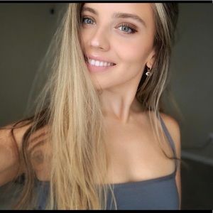 Meet your Posher, Ana